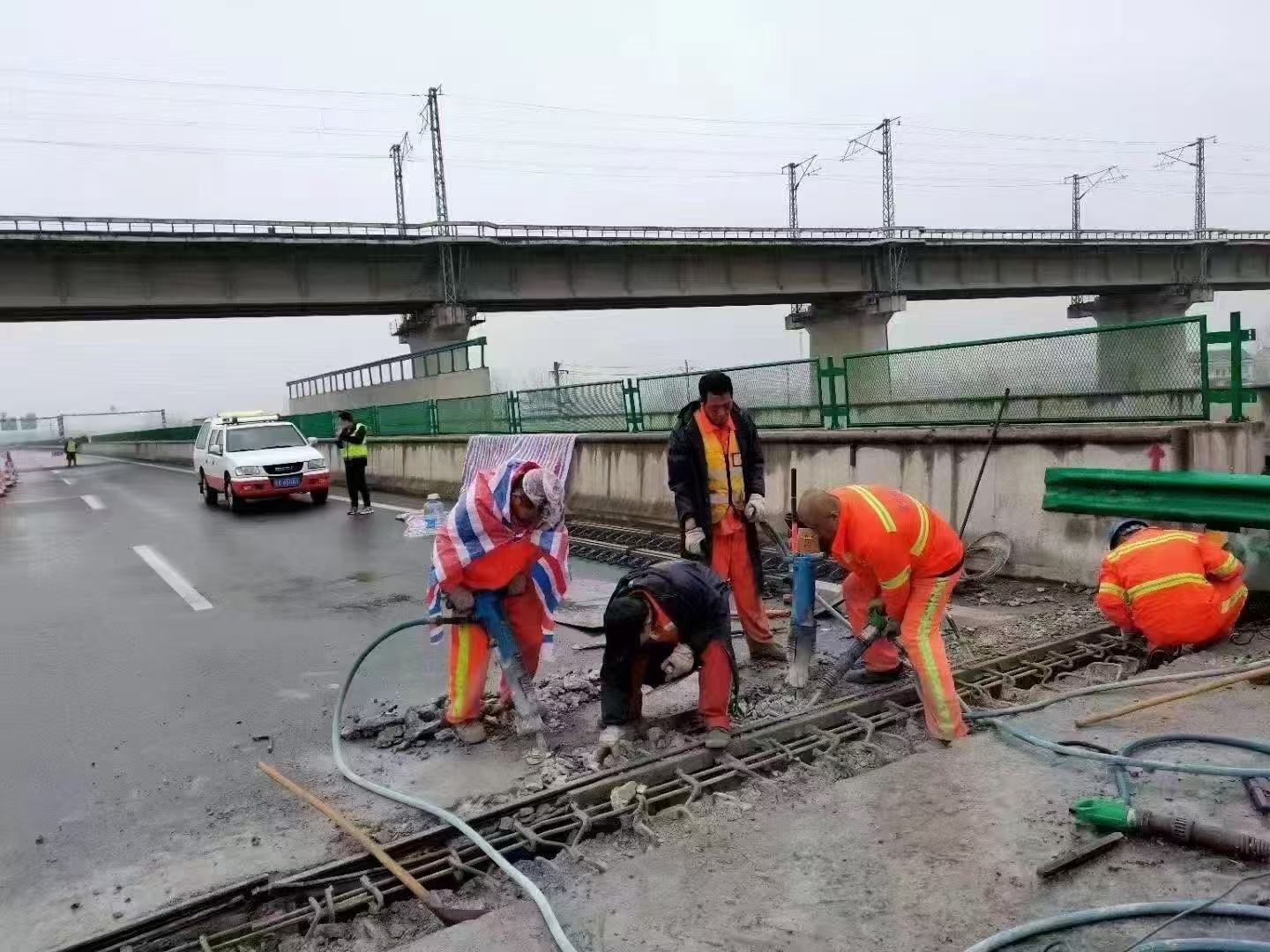 阳谷桥梁伸缩缝抢修料